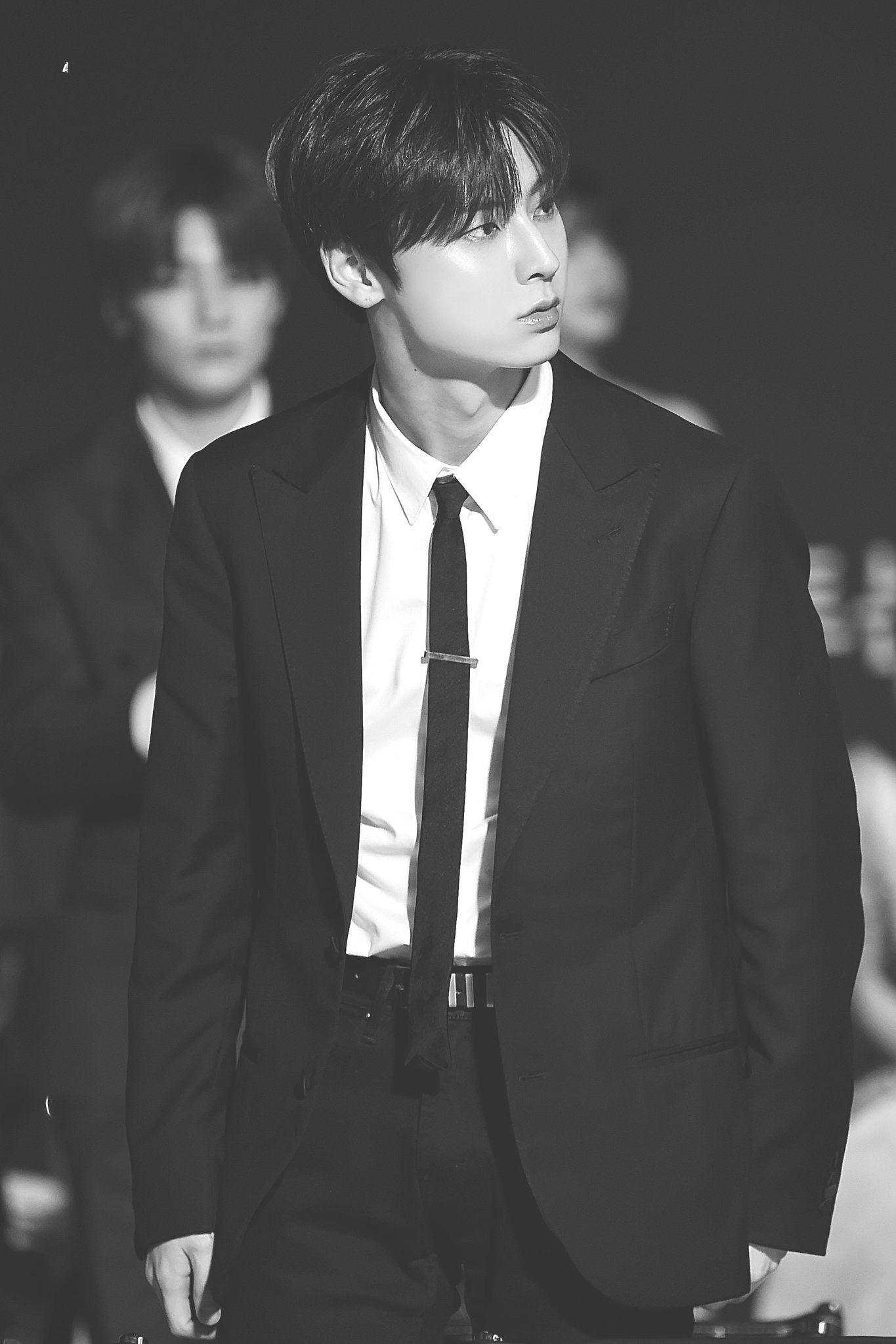 心目中黄旼炫最帅的神图?