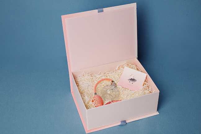 莫兰迪色系在包装设计中的应用