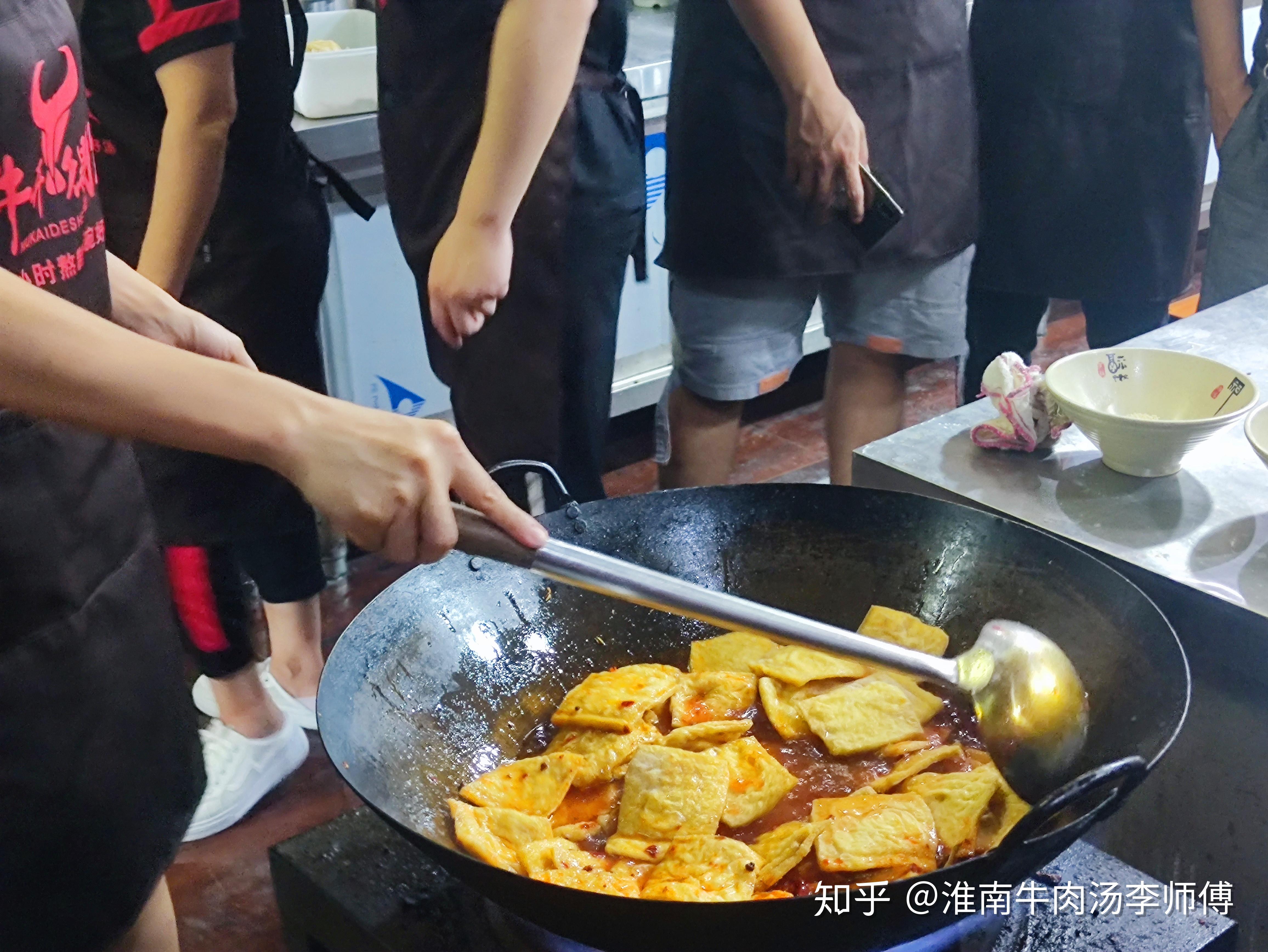 自己怎么做豆干辣条 v2-58b5e08e3b55bf75a27ff1ad3ecfae2e_r.jpg