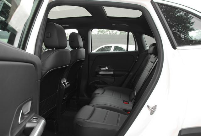 奔驰gla内饰细节精湛动力表现一般适配于城市范围代步使用