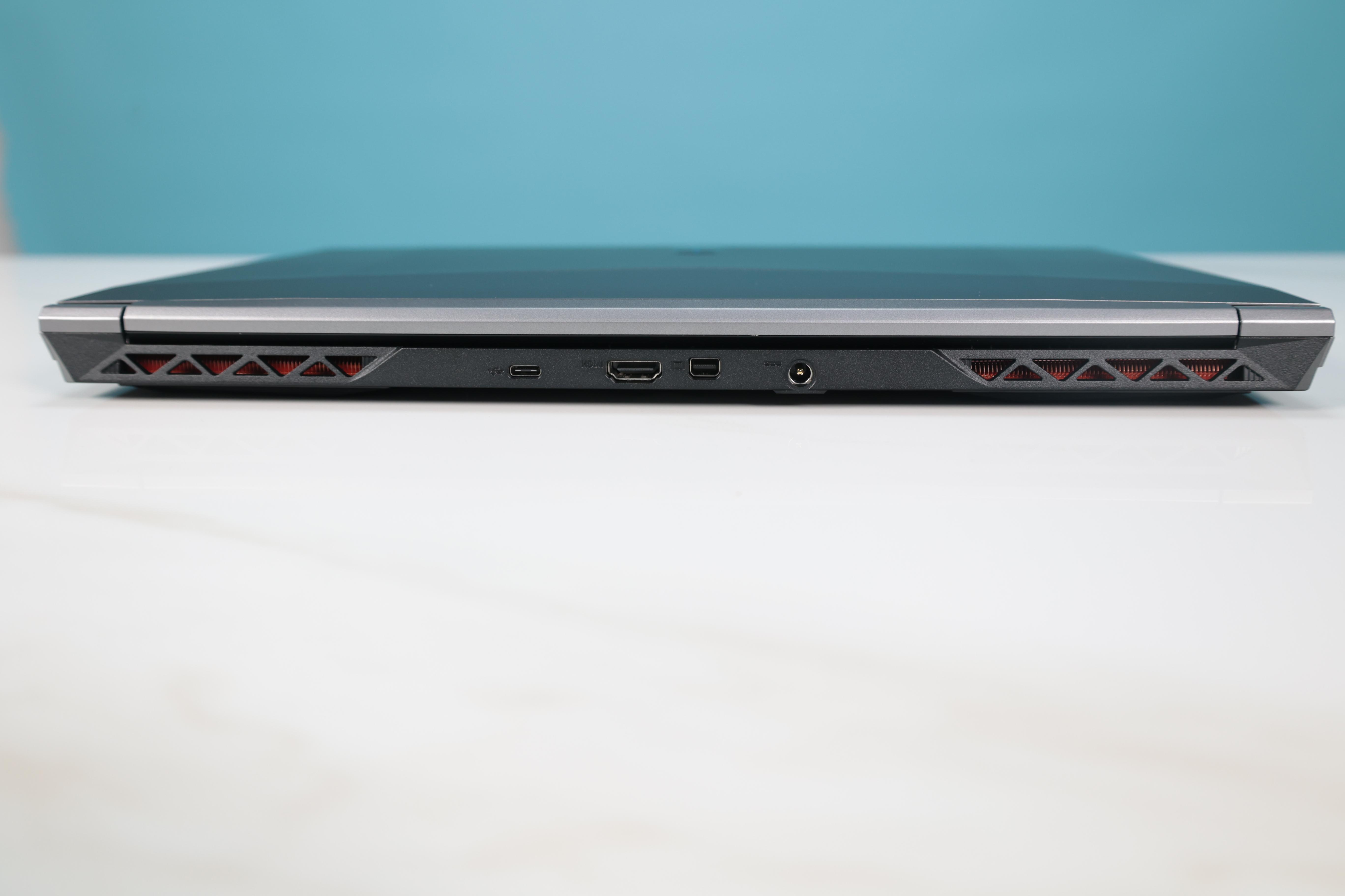 英特尔i712700h的全能型游戏本雷神911星战2022评测