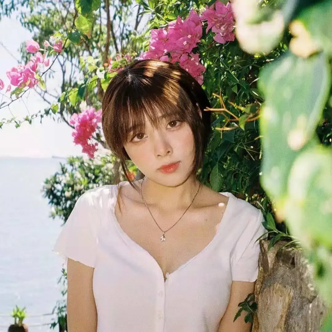 越南人间水蜜桃ins爆红天使颜值魔鬼身材的她一拳抡倒一个嘤嘤怪