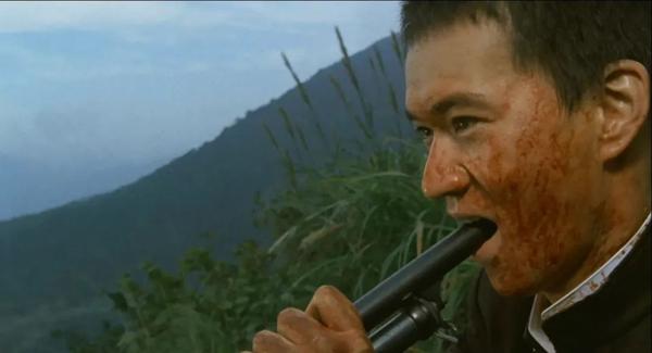 在津山事件的结尾,都井睦雄独自走入深山,饮弹自尽.