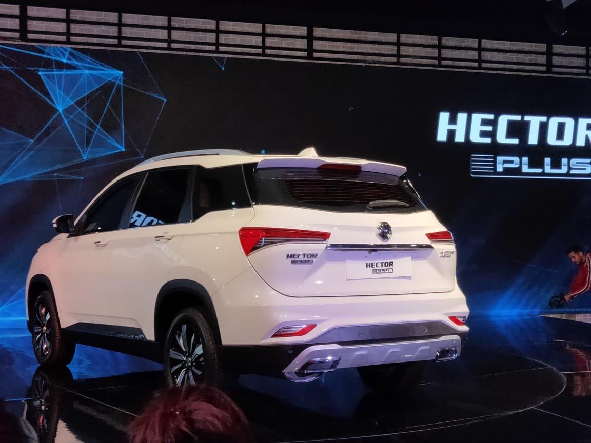 世界上的另一个宝骏530名爵hectorplus亮相印度