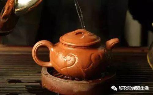 怎么选好一把好的紫砂壶 v2-58f974d7cbf205fdc208fcb0e6b82d5e_r.jpg