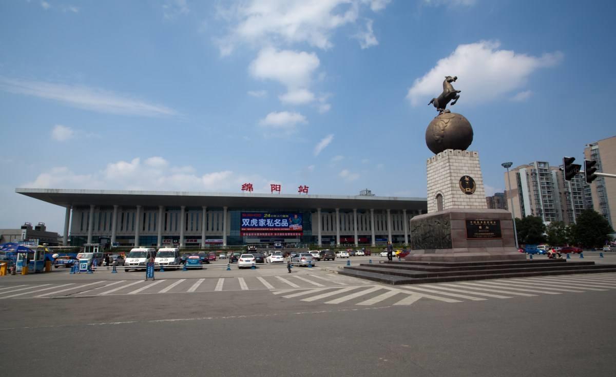 重庆经遂宁至绵阳城际铁路与西成客专在绵阳交会的线路与设站方案猜想