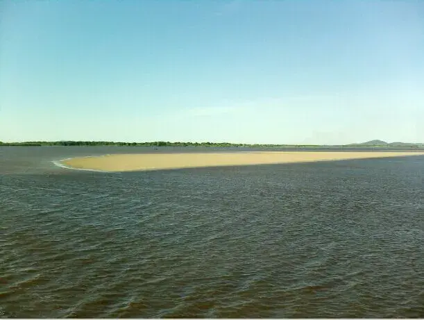 拍摄于富锦市国家湿地公园)55公里后松花江终于走到了尽头在同江市