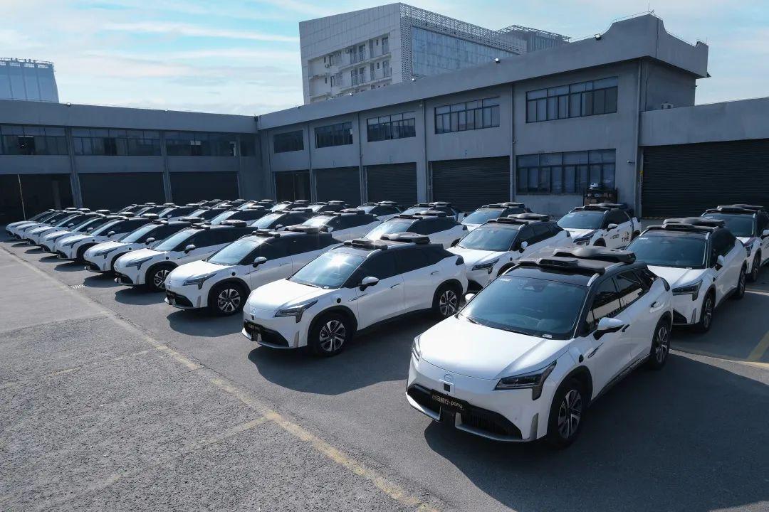 商业化提速小马智行全新一代系统入选广州市第二批混行示范运营车型