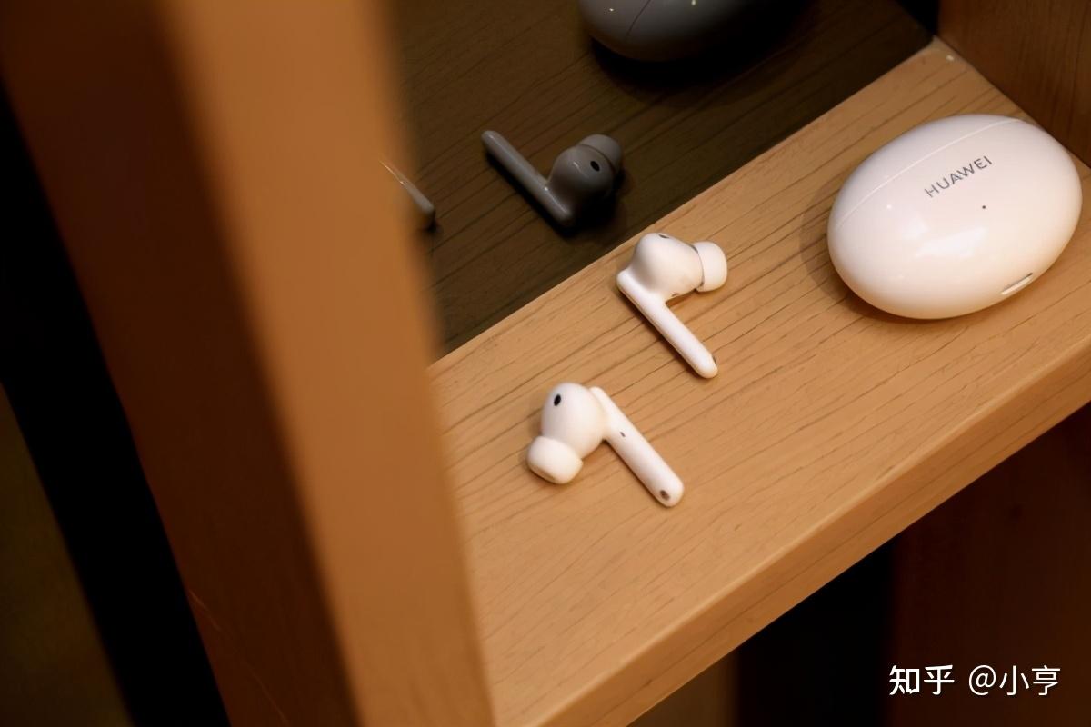 华为freebuds4i评测降噪出色音质纯净长效续航