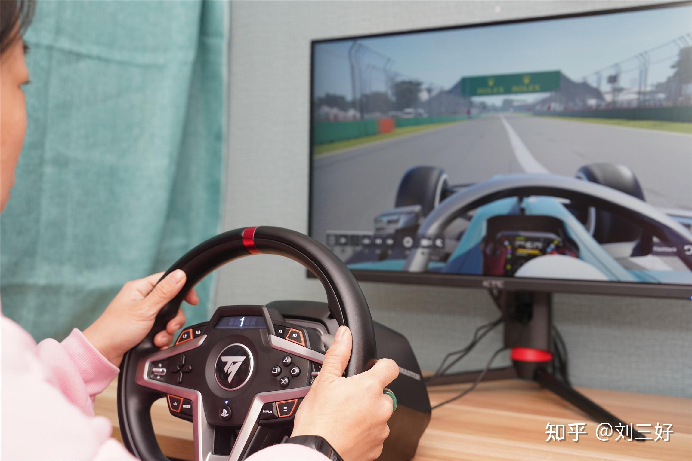 老司机开车怎么抓方向盘 v2-59c5c51e14929295e4e44cdfab8dc30e_r.jpg