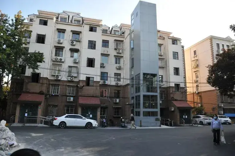 12㎡刀片房85万成交,老公房加装电梯大提速,热度不