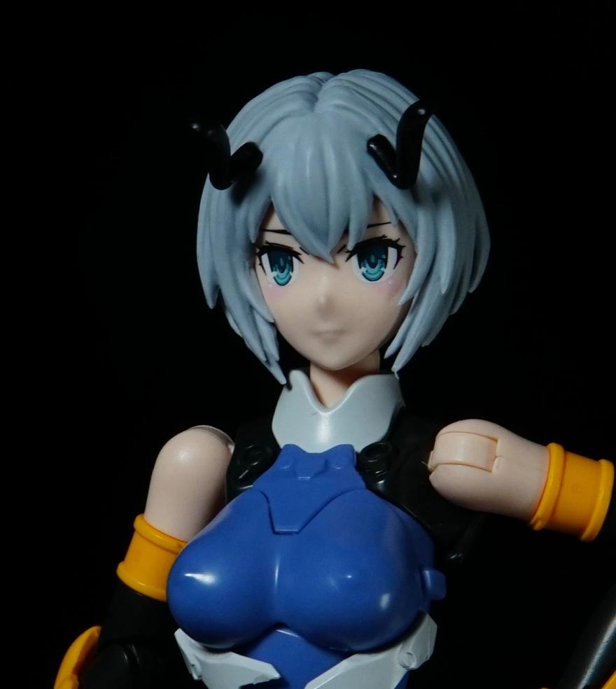 这是一台有特点的机娘核能矩阵雏蜂bee琉璃测评