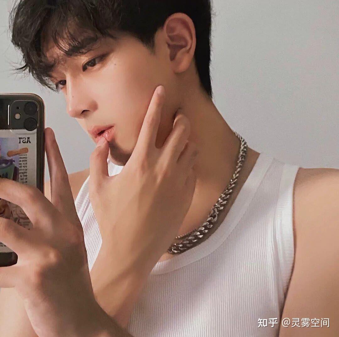 有没有这种色调风格类型的渣男头像