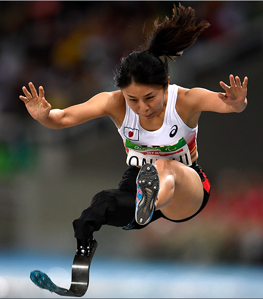 所属《start line tokyo》的假肢模特儿.