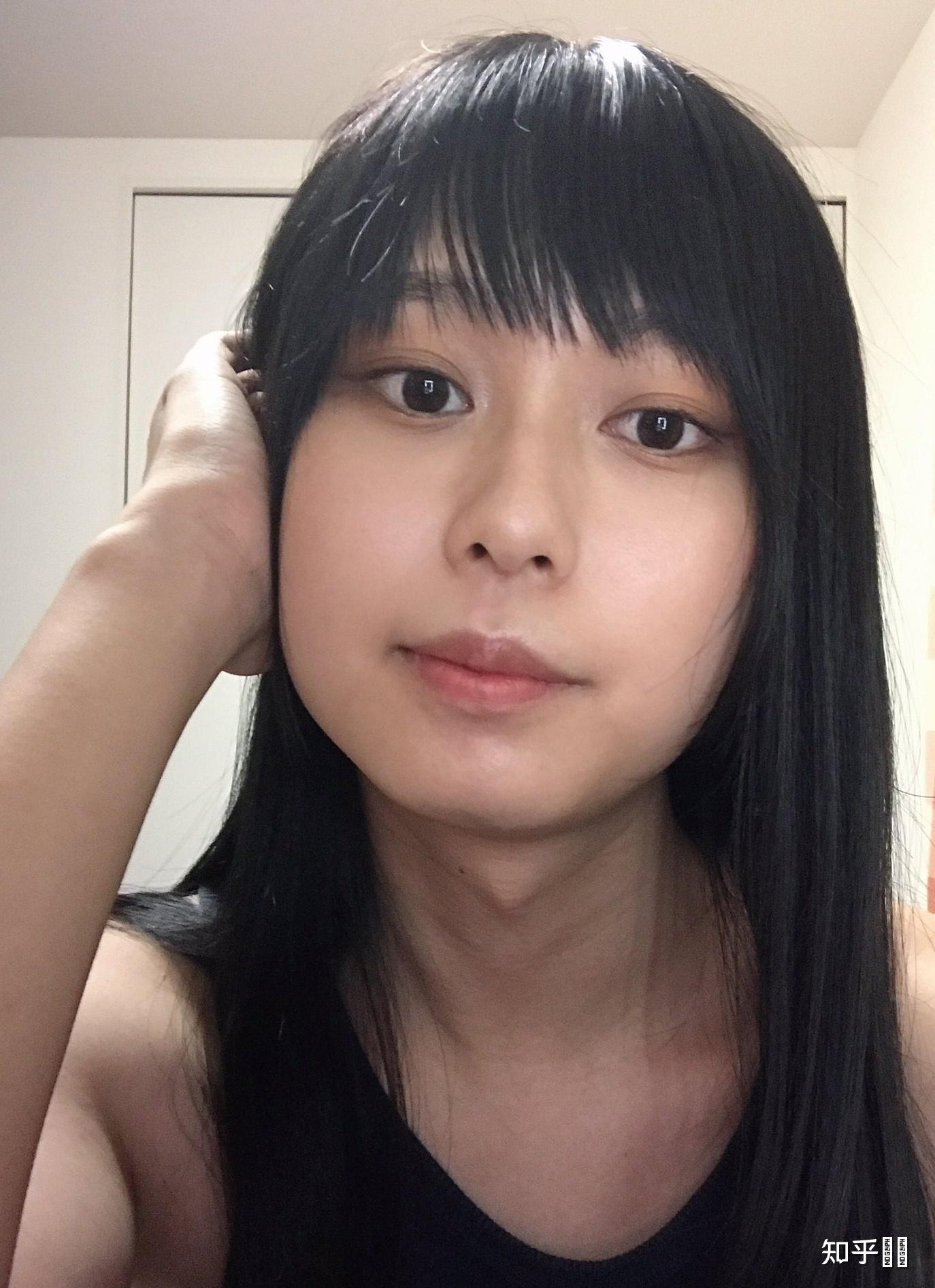 作为一个女孩子有喉结还很明显是一种什么样的体验?