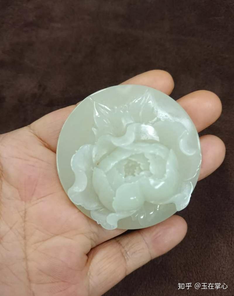 你喜欢机雕的和田玉吗