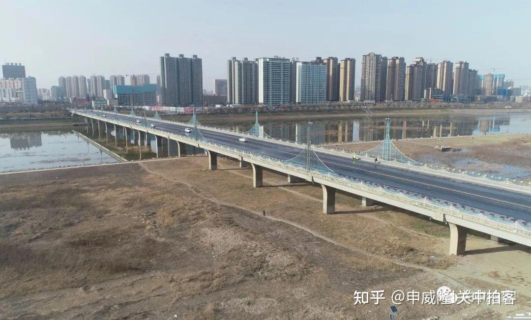 航拍咸阳渭河三号桥(秦都桥)