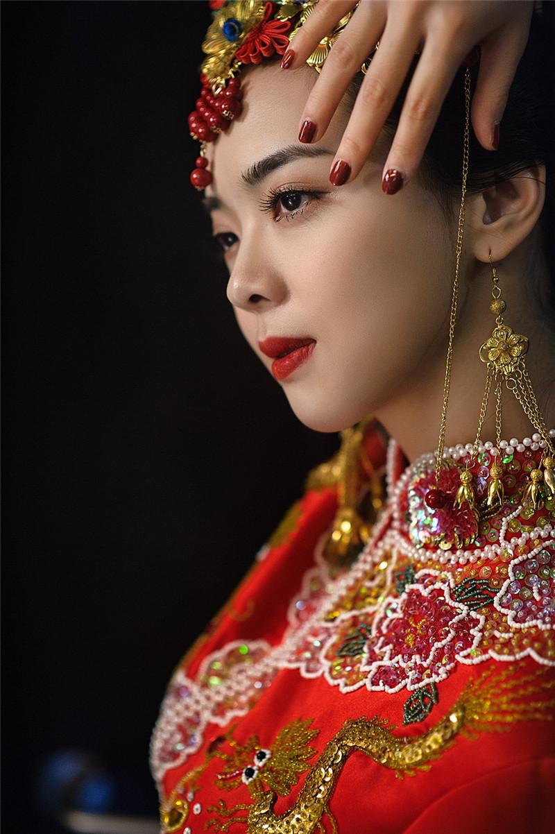 中式新娘妆要这么化才更美丽动人