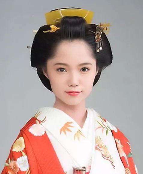 为何有人更适合扎发，披发反而显脸大？ - 知乎