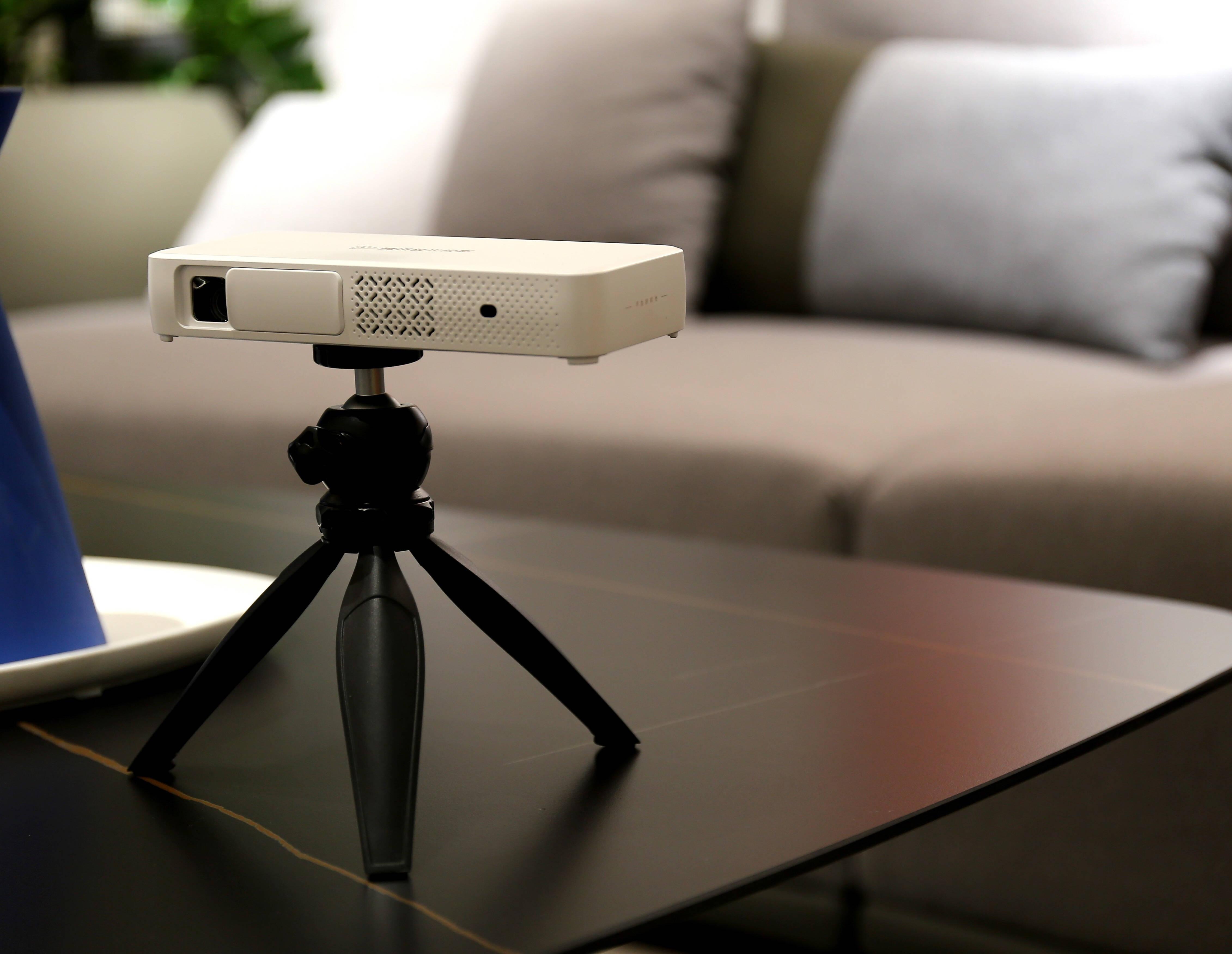 腾讯腾讯极光t1投影仪带来美好新生活