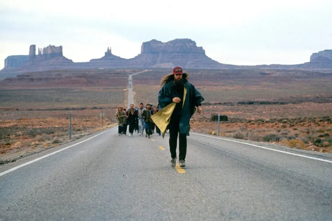 图 / 《阿甘正传》剧照这是电影《阿甘正传》里,阿甘跑了3年2个月14天