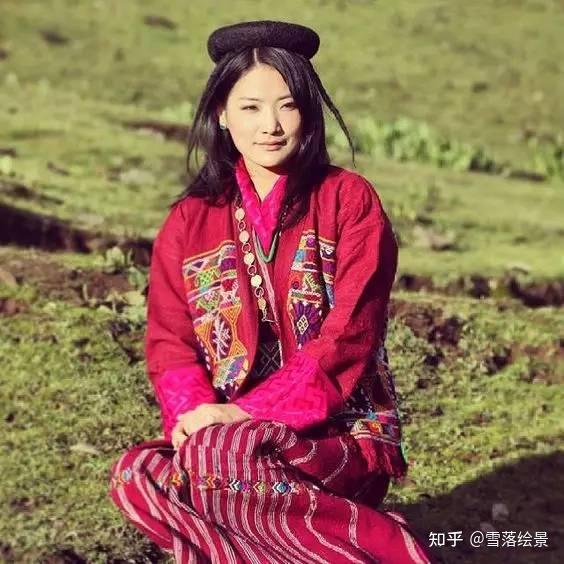 不丹佩玛王后七岁时王子对她一见钟情苦等14年婚后仍遭背叛