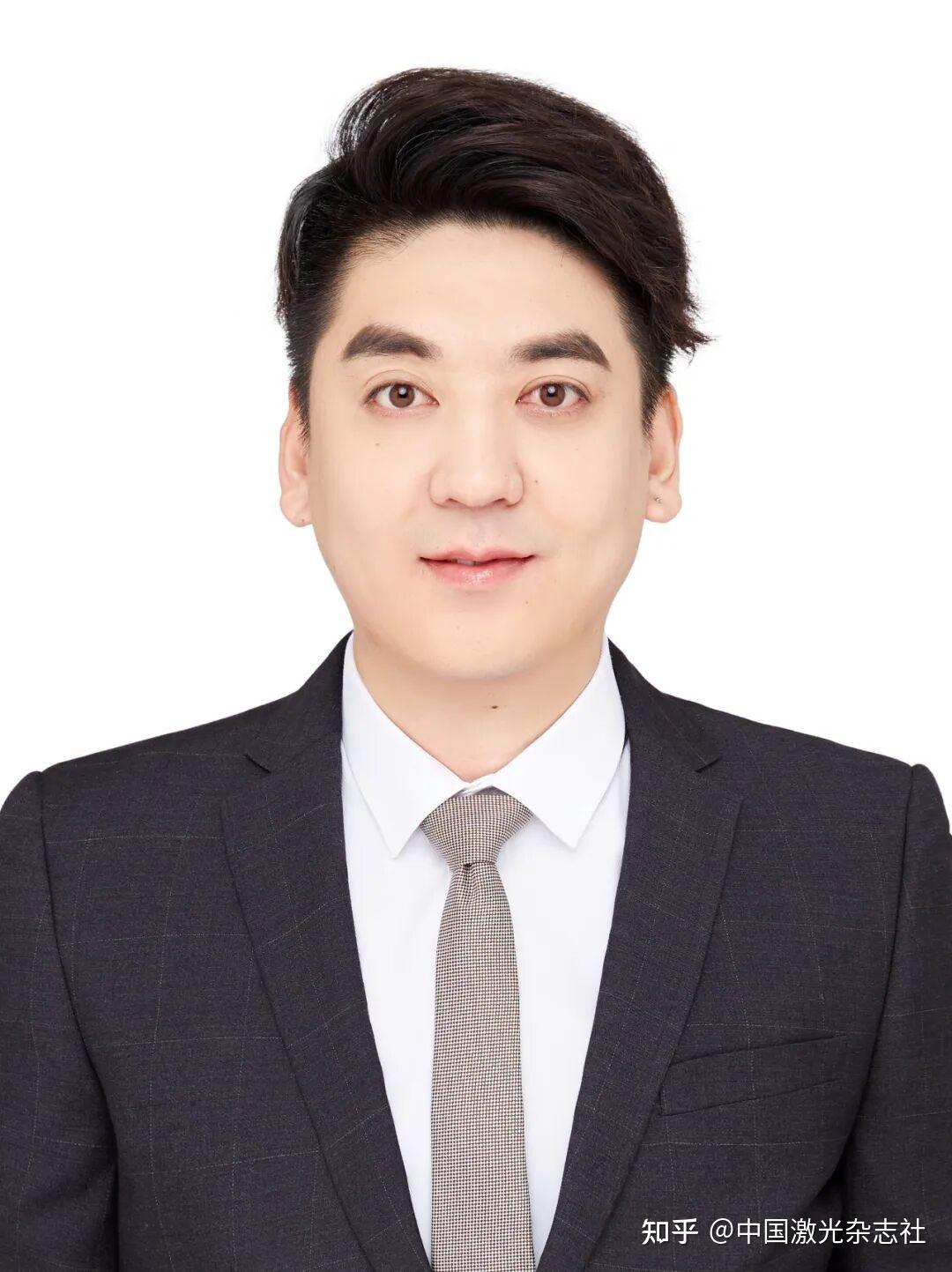 上海理工大学顾敏院士团队:高集成度与高效计算的微纳尺度光学神经网络 | 专题亮点 - 知乎