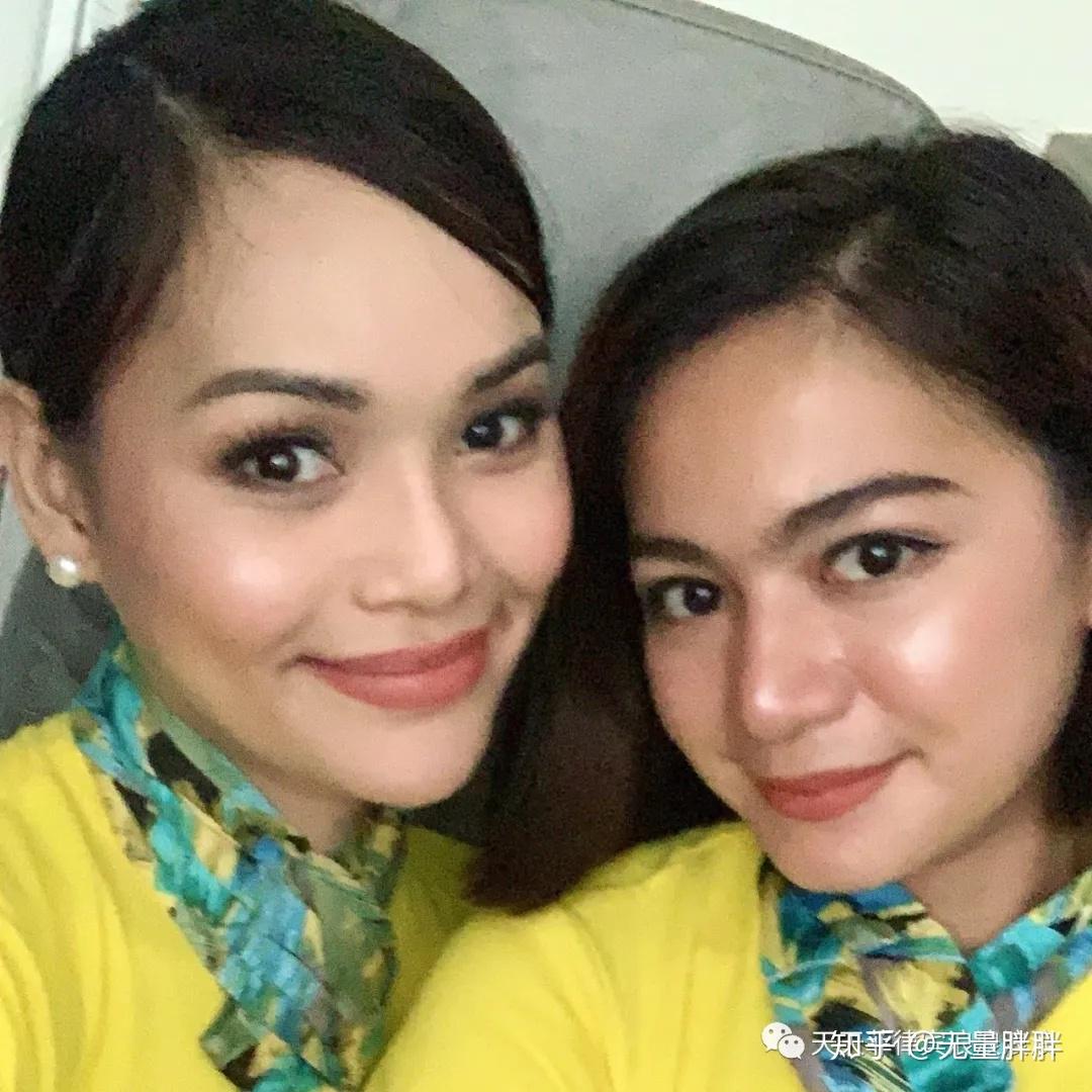 他们都是在2019年11月18日入职宿务航空的变性人 也是菲律宾首批成为