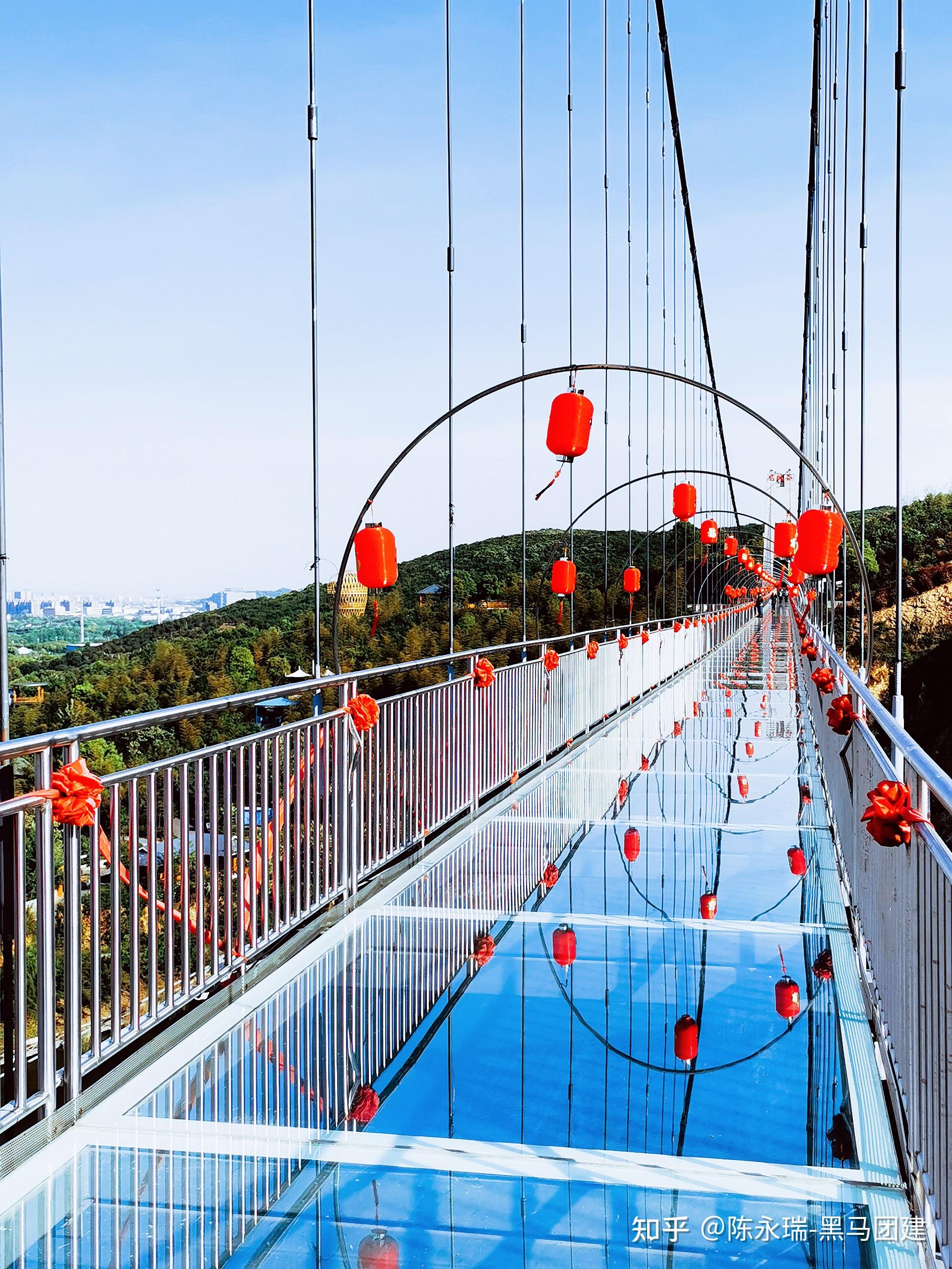 龙凤谷玻璃桥图片