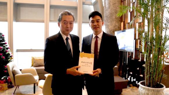 张晓峰撰写的蜂胶与养生荣获中国蜂胶产业优秀图书奖