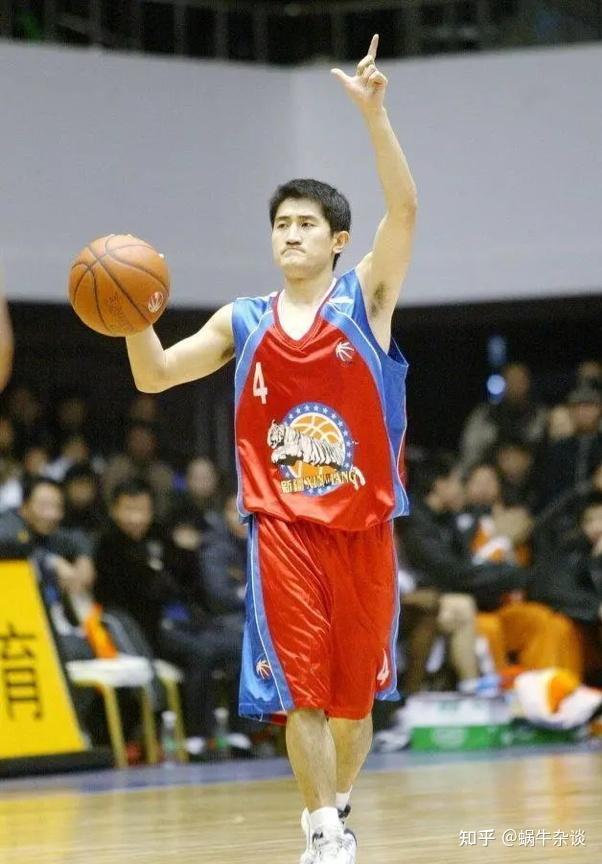 赵继伟用了11个赛季才超越他身高1米76的初代助攻王有多强