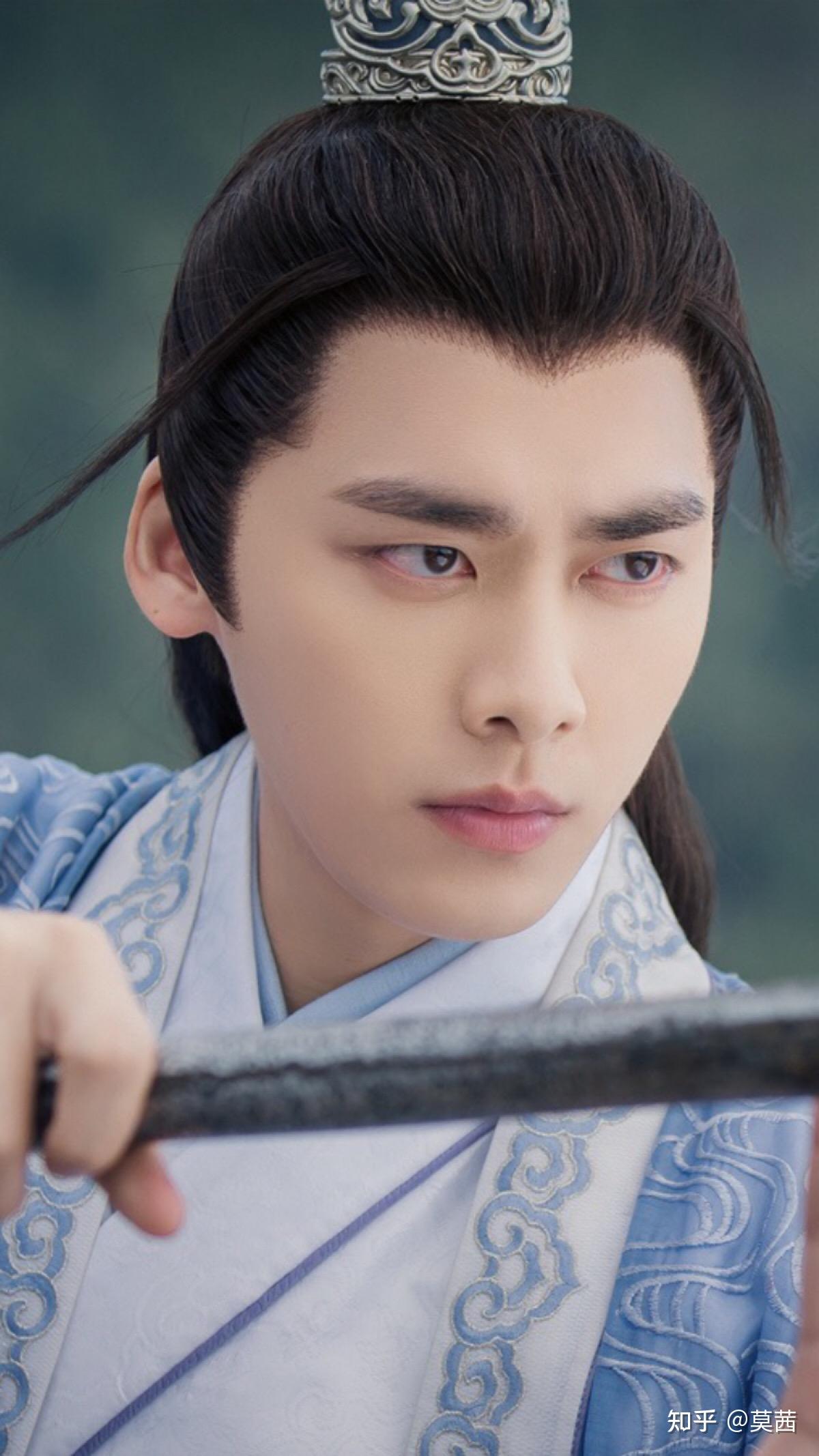 杨紫,成毅,任嘉伦……李易峰饰演的张小凡,身世和百里屠苏甚至有些