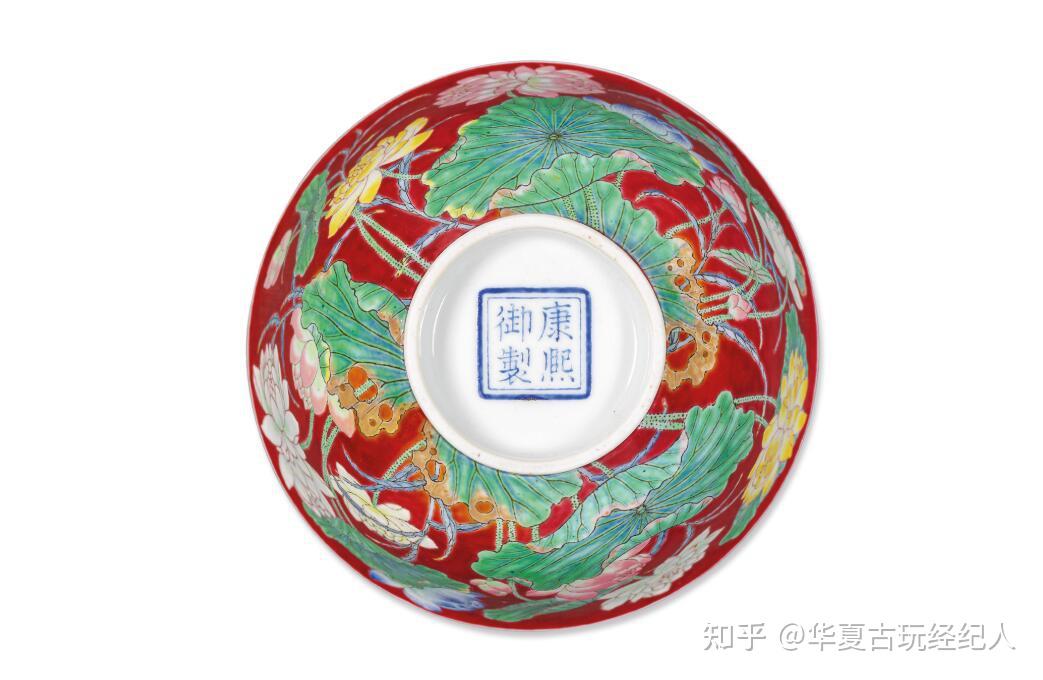 大清乾隆年制的珐琅彩，在过往的拍卖会上：它的身价飙升到百万甚至千万