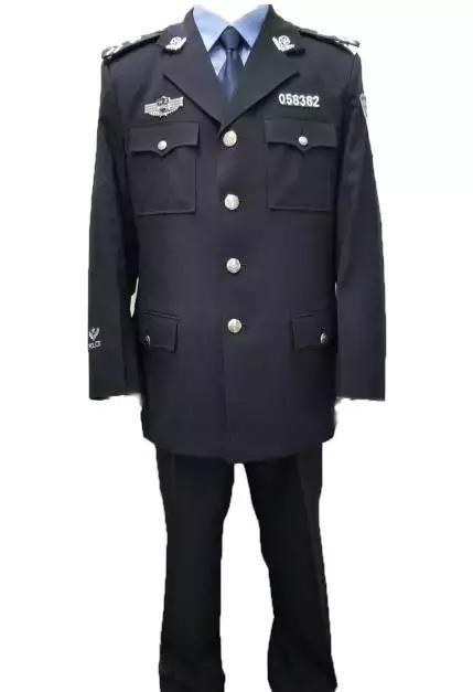 秀秀咱一線執勤警察都愛穿的99式冬季執勤警服