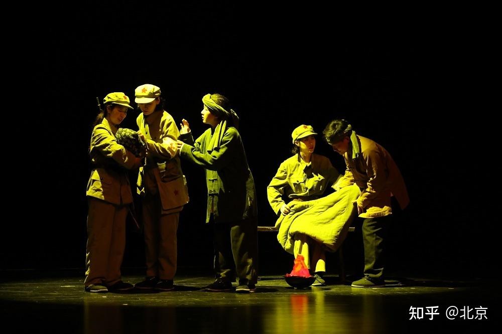 黄岩老电影情景剧演绎党的光辉历程庆祝建党百年