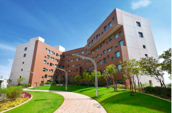 纽约大学阿布扎比分校一所奖学金拿到手软的学校