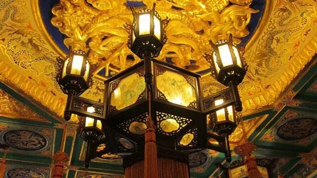 九莲宝灯传说中的人鱼皮之灯