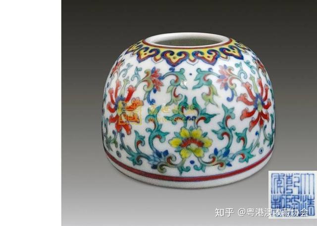 中国古美術□清代時期 大清乾隆年製 斗彩花卉紋 筆洗 古陶磁器 陶芸