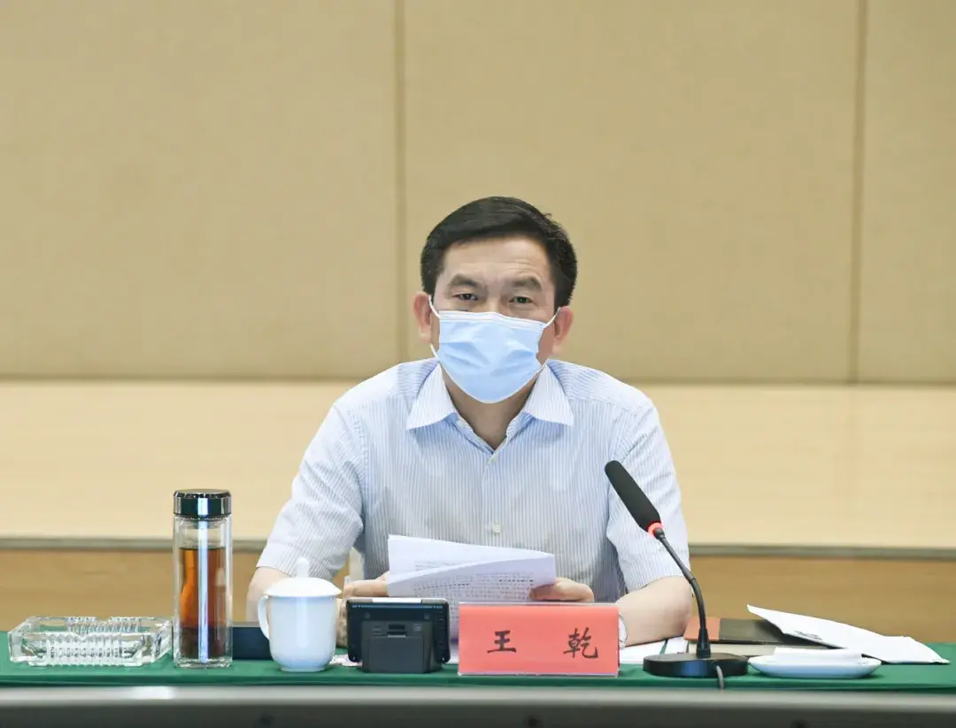 王乾在永宁街道成都医学城开展工作调研