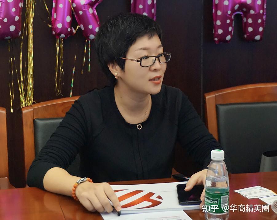 许小菊高中毕业之后南下广东打工,进入深圳市路华电池