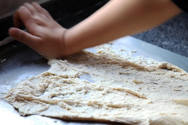 手揉手套膜好难实操教你正确揉面手法