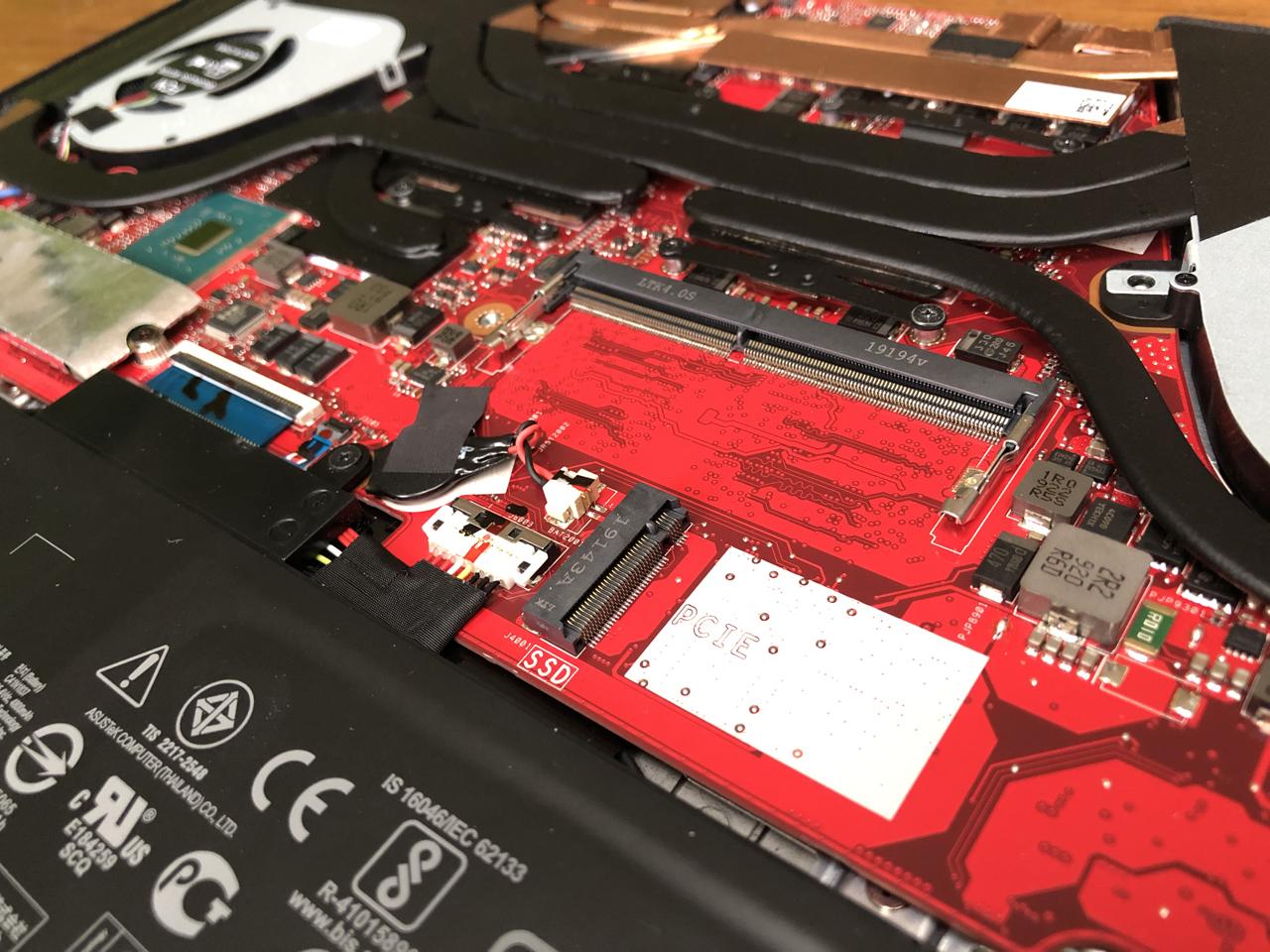 华硕rogzephyrussgx502评测