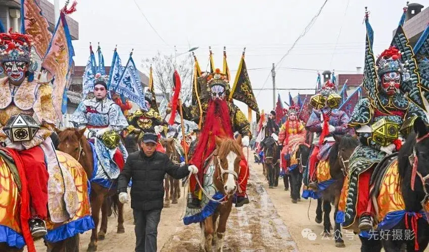 三门峡天鹅、终南山楼观台、陕西陇州社火、黄土高原、泾渭分明、世界最大关公像、七彩盐滩风光 摄影航拍团