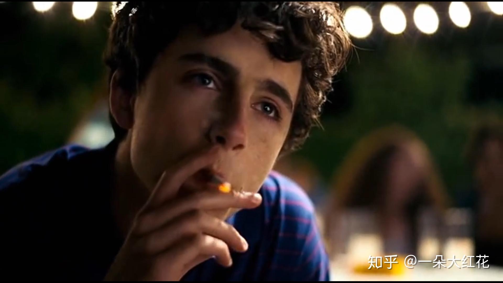 附一些电影版的剧照,电影拍的很好,甜茶简直埃利奥本人——我还是会