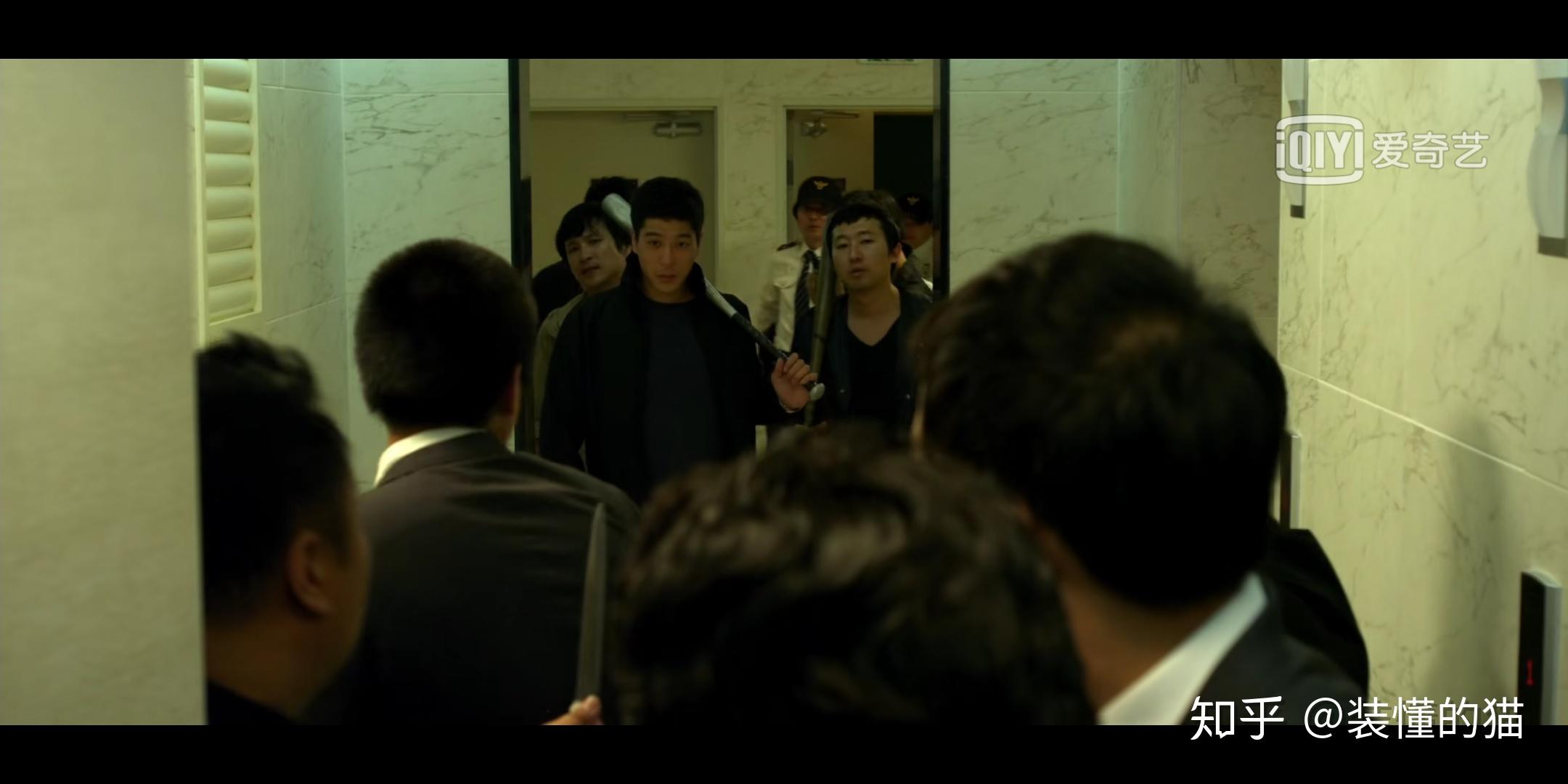 关于韩国电影《新世界》中,李仲久派人去杀李