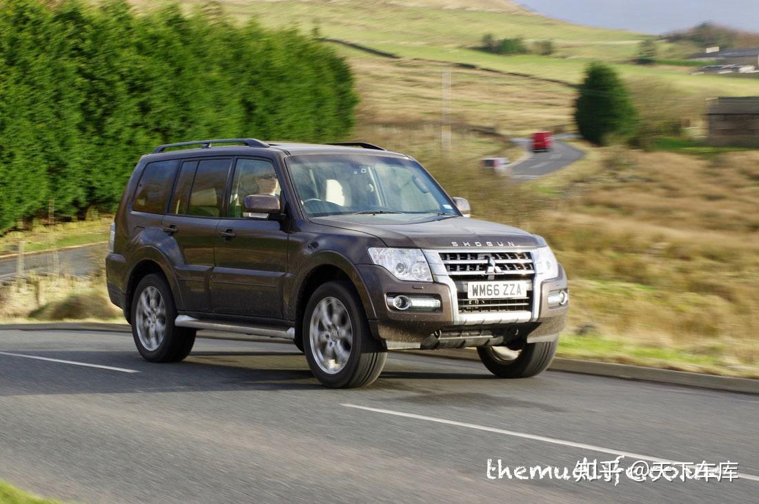 帕杰罗在平行进口车中是一款比较常见的车型,鉴于目前中东丰田的营销