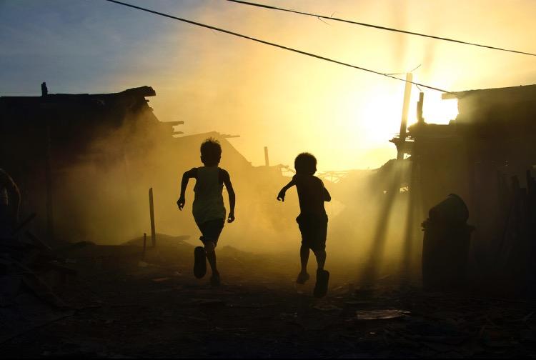 关于这张照片背后的故事,摄影师thomas tham说到:我和好朋友ke还有