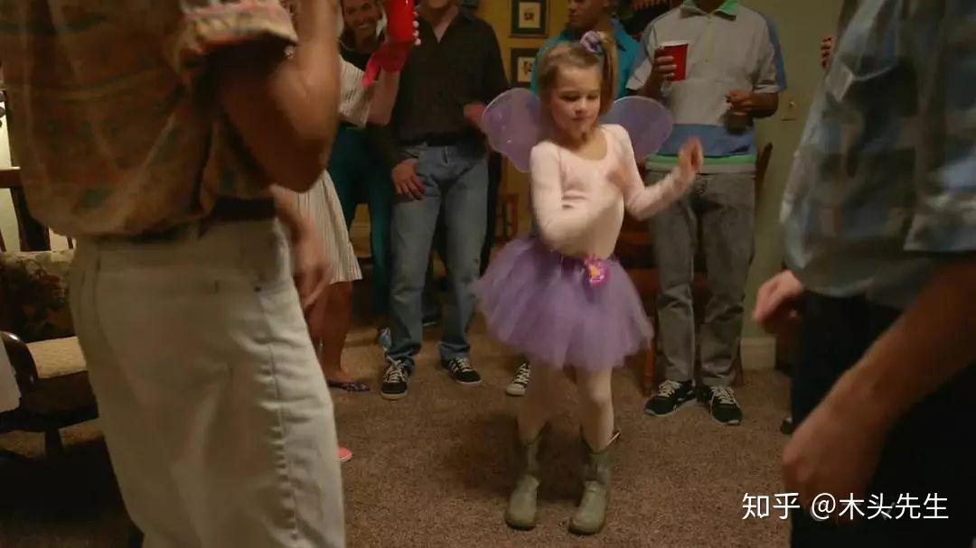 作为谢尔顿的双胞胎姐姐,若说谢尔顿智商突出,那米希就是情商一流!