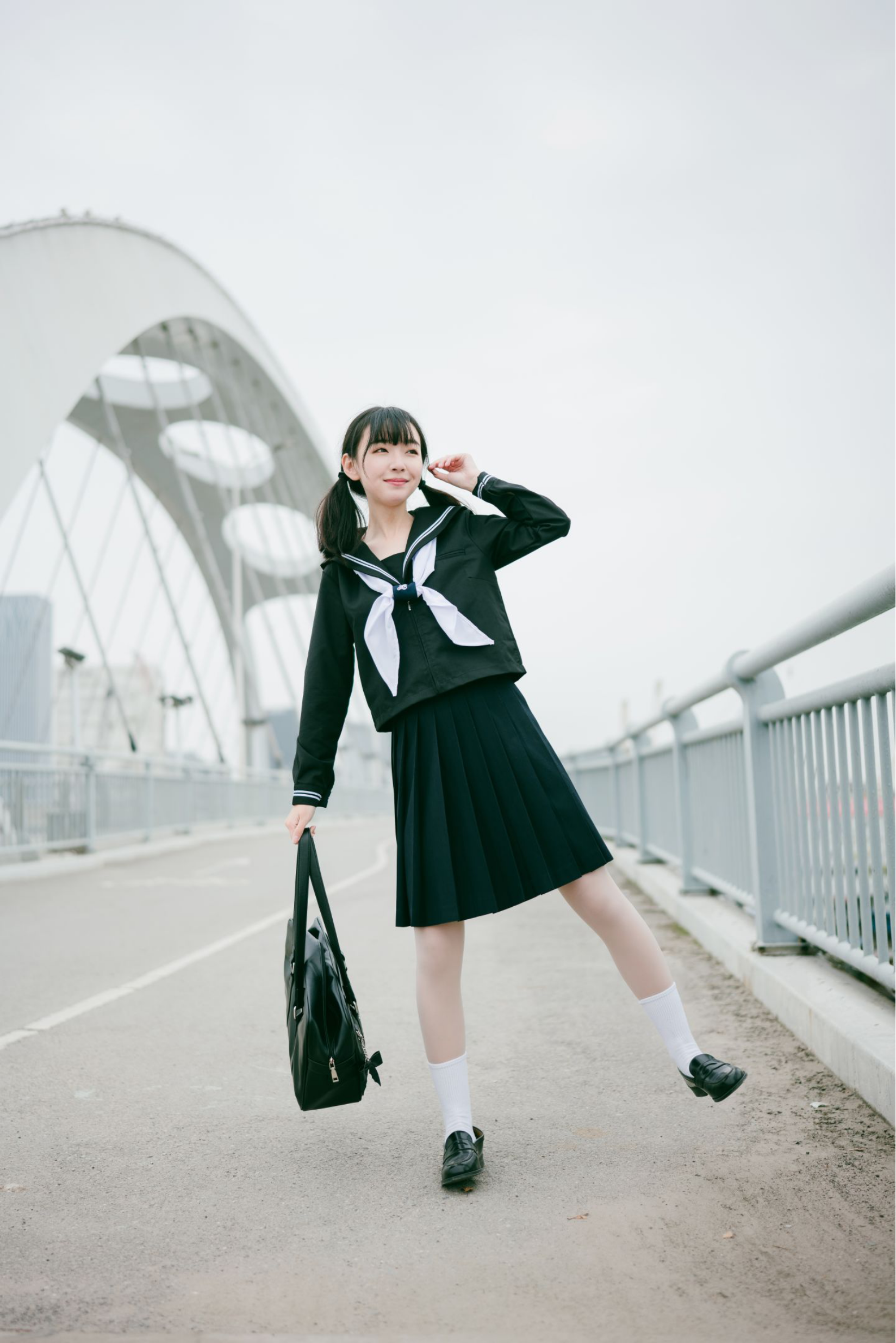 35我觉得更多的还是用于拍私房或者室内人像拍摄,譬如下面这张在上海