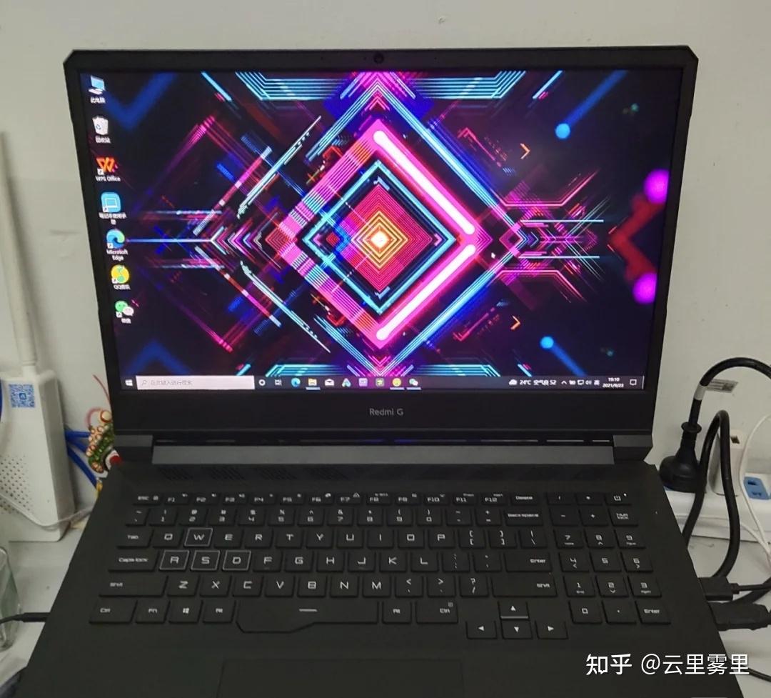 苹果笔记本电脑哪一款值得买 v2-5e55cdafd7ea6aa23444d3519d1b225e_r.jpg